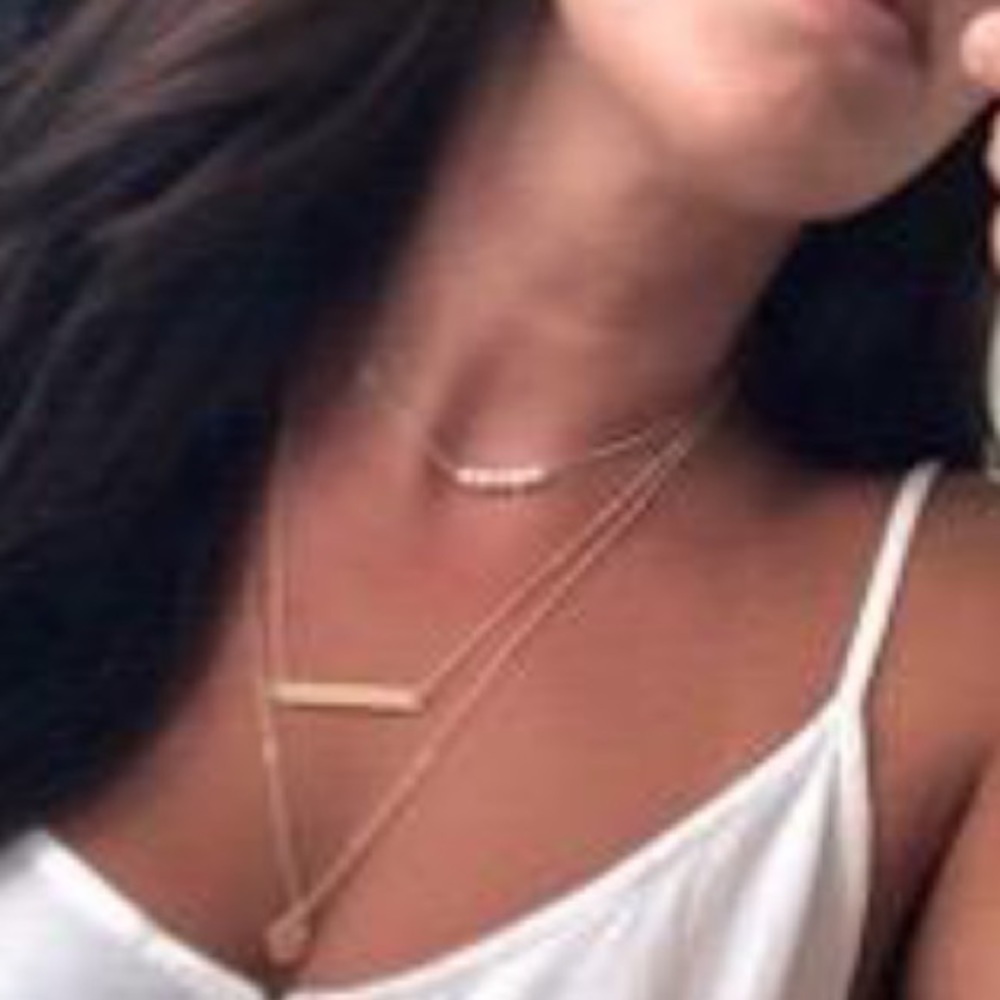 BRAND NEW DAINTY SUMMER FASHION NECKLACES FOR WOMEN NWT - Picture 3 of 3